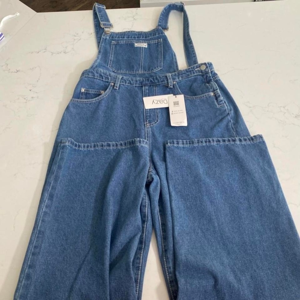 Dazy  Denim Overalls - New with‎ Tag, Light Blue Wash, Adjustable Straps XL